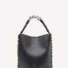 Bolso tipo cubo con cadena Riona