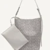 Bolso tipo cubo con el logotipo de Avril Bolso tipo cubo con el logotipo de Avril