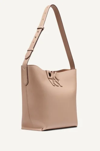 Bolso tipo cubo con el logotipo de Nicole