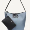 Bolso tipo cubo con logotipo de Nicole Denim Bolso tipo cubo con logotipo de Nicole Denim