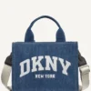 Bolsos Tote pequeños Hadlee con logo en denim Bolsos Tote pequeños Hadlee con logo en denim