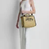 Bolsos Tote tejidos medianos Hadlee Bolsos Tote tejidos medianos Hadlee
