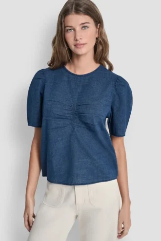 Camisa con mangas abullonadas y fruncido en la parte delantera