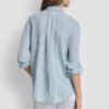 Camisa teñida en prenda con espalda abierta