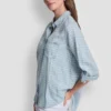 Camisa teñida en prenda con espalda abierta
