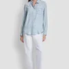 Camisa teñida en prenda con espalda abierta