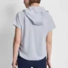 Camiseta con capucha de malla y logotipo Camiseta con capucha de malla y logotipo