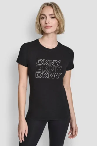 Camiseta con logotipo de triple pedrería