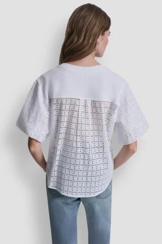 Camiseta con mangas abullonadas y ojales