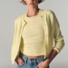 Camiseta de rayas con cuello redondo