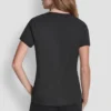 Camiseta motera con tachuelas y estampado Camiseta motera con tachuelas y estampado