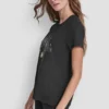 Camiseta motera con tachuelas y estampado Camiseta motera con tachuelas y estampado