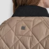 Chaqueta acolchada con cuello en contraste Chaqueta acolchada con cuello en contraste
