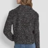 Chaqueta con botones en la parte delantera y bolsillos funcionales Chaqueta con botones en la parte delantera y bolsillos funcionales