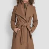Chaqueta cruzada de lana con inserciones Chaqueta cruzada de lana con inserciones