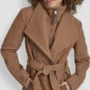 Chaqueta cruzada de lana con inserciones Chaqueta cruzada de lana con inserciones