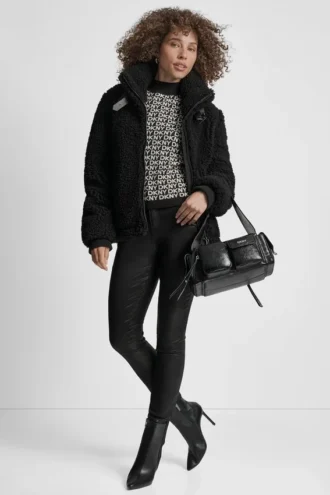 Chaqueta de sherpa con cremallera y cuello con hebillas
