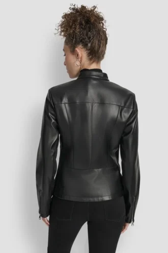 Chaqueta motera de piel sintética con cuello abotonado