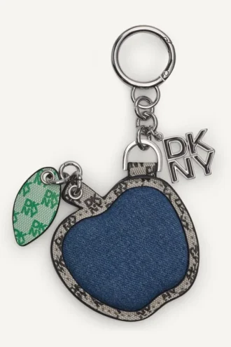 Dije con el Charm del logotipo de Apple