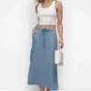 Falda cargo teñida en prenda con cintura ajustable Falda cargo teñida en prenda con cintura ajustable