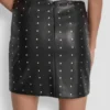 Falda de imitación de cuero con adornos Falda de imitación de cuero con adornos