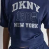 Jersey con logo DKNY 1989 con tachuelas Jersey con logo DKNY 1989 con tachuelas