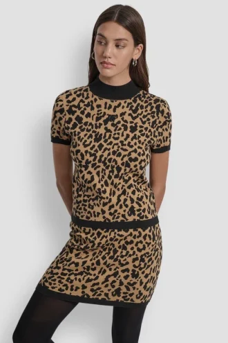 Jerséis de jacquard con estampado de leopardo, cuello alto y mangas casquillo
