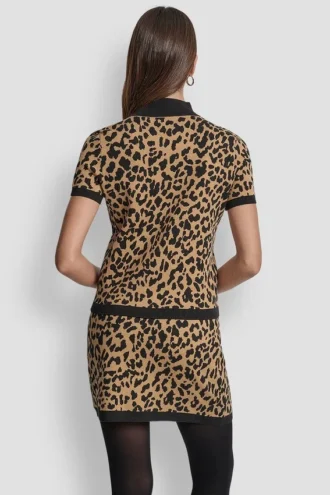Jerséis de jacquard con estampado de leopardo, cuello alto y mangas casquillo