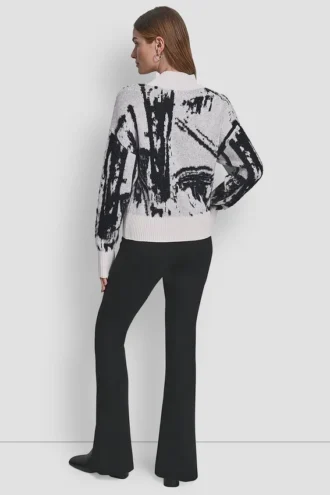 Jerséis oversize con intrincados detalles