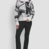 Jerséis oversize con intrincados detalles Jerséis oversize con intrincados detalles