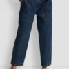 Pantalón de cintura alta con corte recto