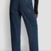 Pantalón de cintura alta con corte recto