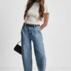 Pantalón de cintura alta con corte recto