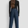 Pantalón de cintura alta con corte recto