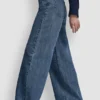 Pantalón de talle alto y corte ancho Pantalón de talle alto y corte ancho