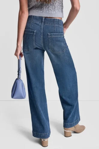 Pantalón de talle alto y pierna ancha con bolsillos de parche