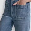 Pantalón de talle alto y pierna ancha con bolsillos de parche