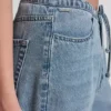 Pantalón de talle medio, corte recto holgado con cordones