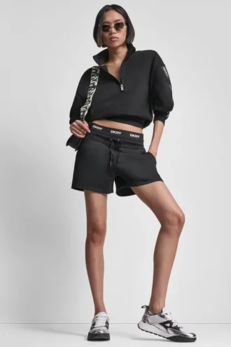 Pantalones cortos de chándal de talle alto con logo en la cintura
