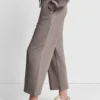 Pantalones cortos de talle alto con logotipo metálico en burbujas Pantalones cortos de talle alto con logotipo metálico en burbujas