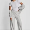 Pantalones de pierna ancha con rayas de lentejuelas Pantalones de pierna ancha con rayas de lentejuelas