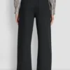 Pantalones de talle alto, corte cropped y pierna ancha Pantalones de talle alto, corte cropped y pierna ancha