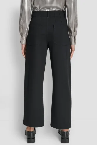Pantalones de talle alto, corte cropped y pierna ancha
