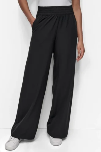 Pantalones de talle alto y pierna ancha