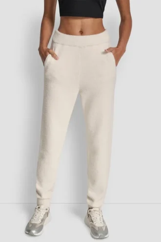 Pantalones Jogger de hilo de plumas con bolsillos y logotipo a tono