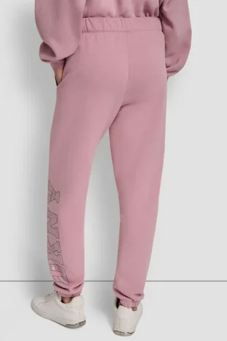 Pantalones jogger de talle alto con logo universitario de pedrería en relieve con corte holgado