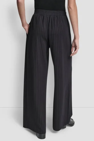 Pantalones plisados a rayas
