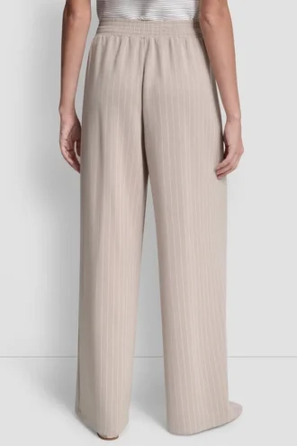 Pantalones plisados a rayas Pantalones plisados a rayas