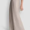 Pantalones plisados a rayas Pantalones plisados a rayas