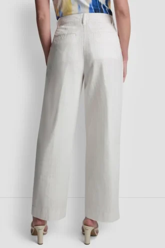 Pantalones plisados de cintura media con cinturilla con lazo